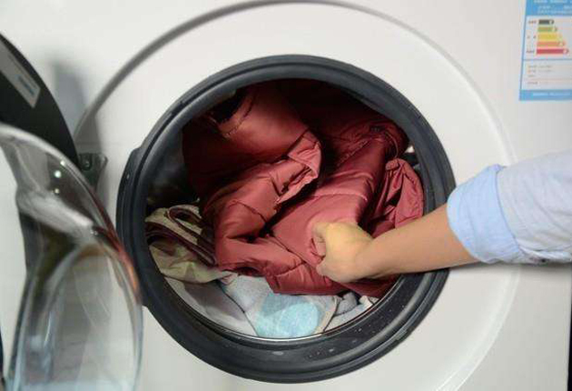 洗衣店的洗涤设备可以洗涤羽绒服吗